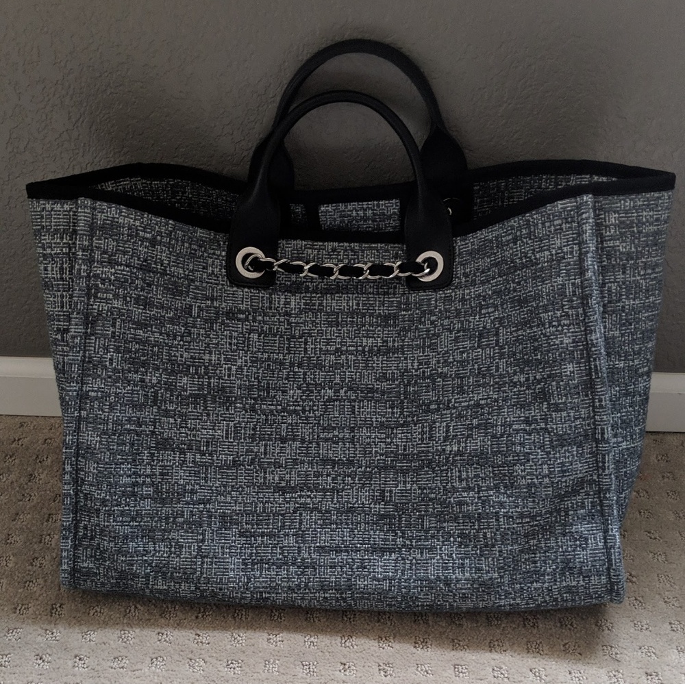 LARGE Chanel Canvas Deauville Tote - Picture 4 of 8